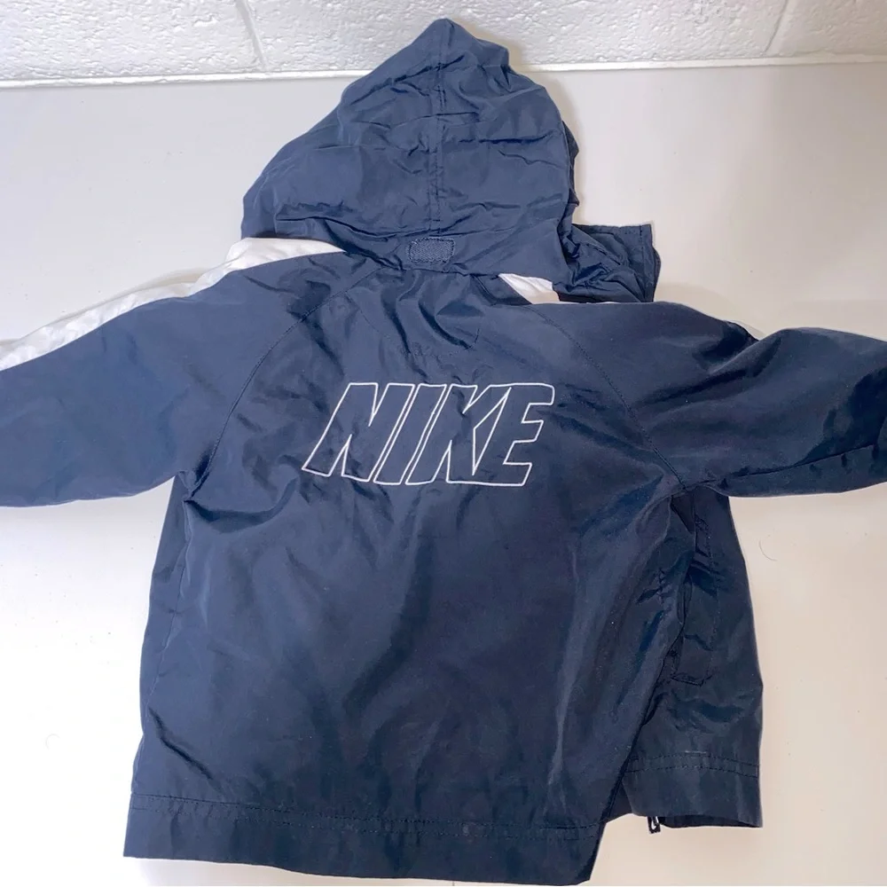 Kids 3T Nike Jacket with Pockets and Tuck Away Hood Windbreaker Navy Blue Boys 3